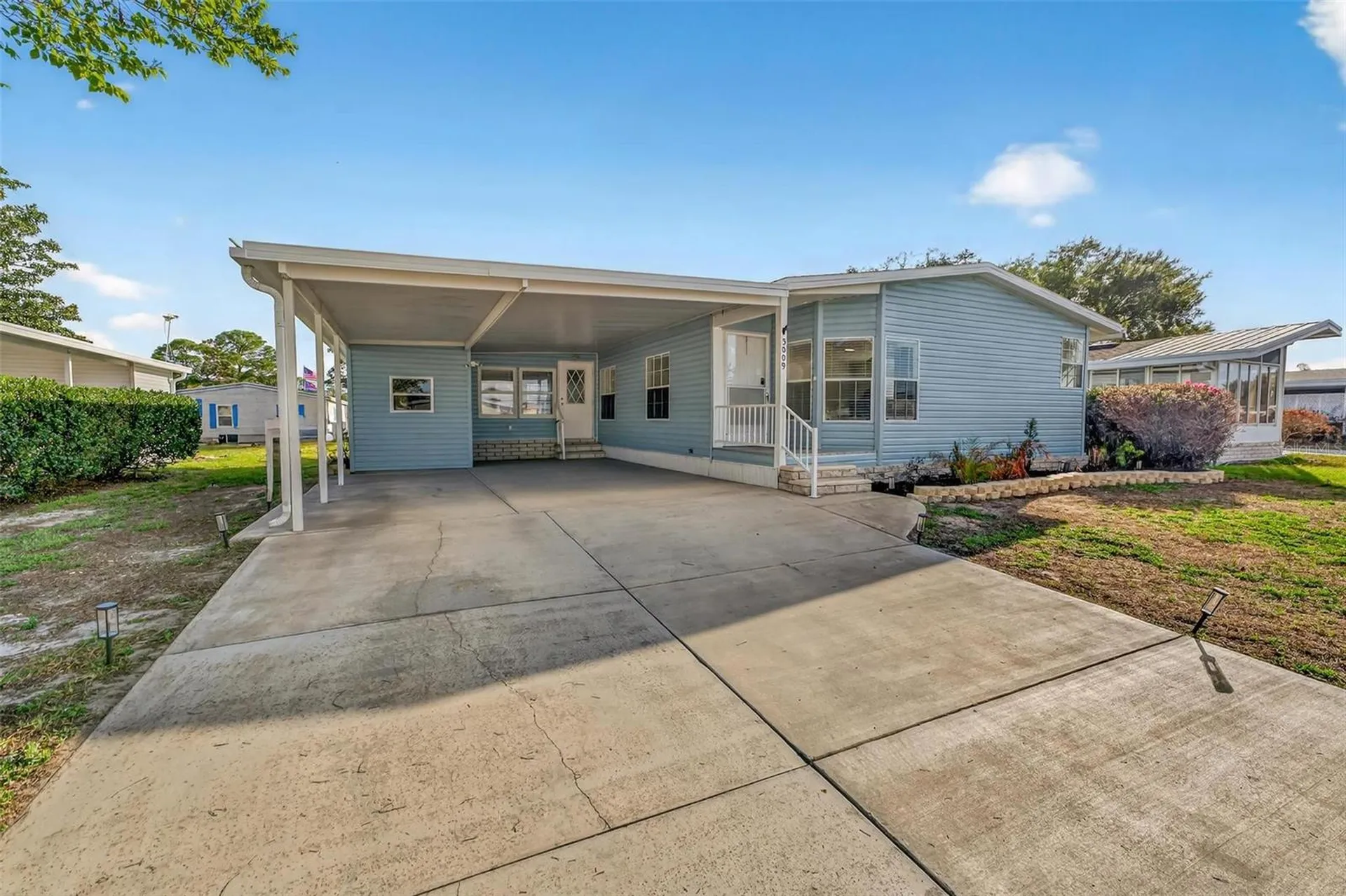 3009 Manatee Road Tavares FL 32778