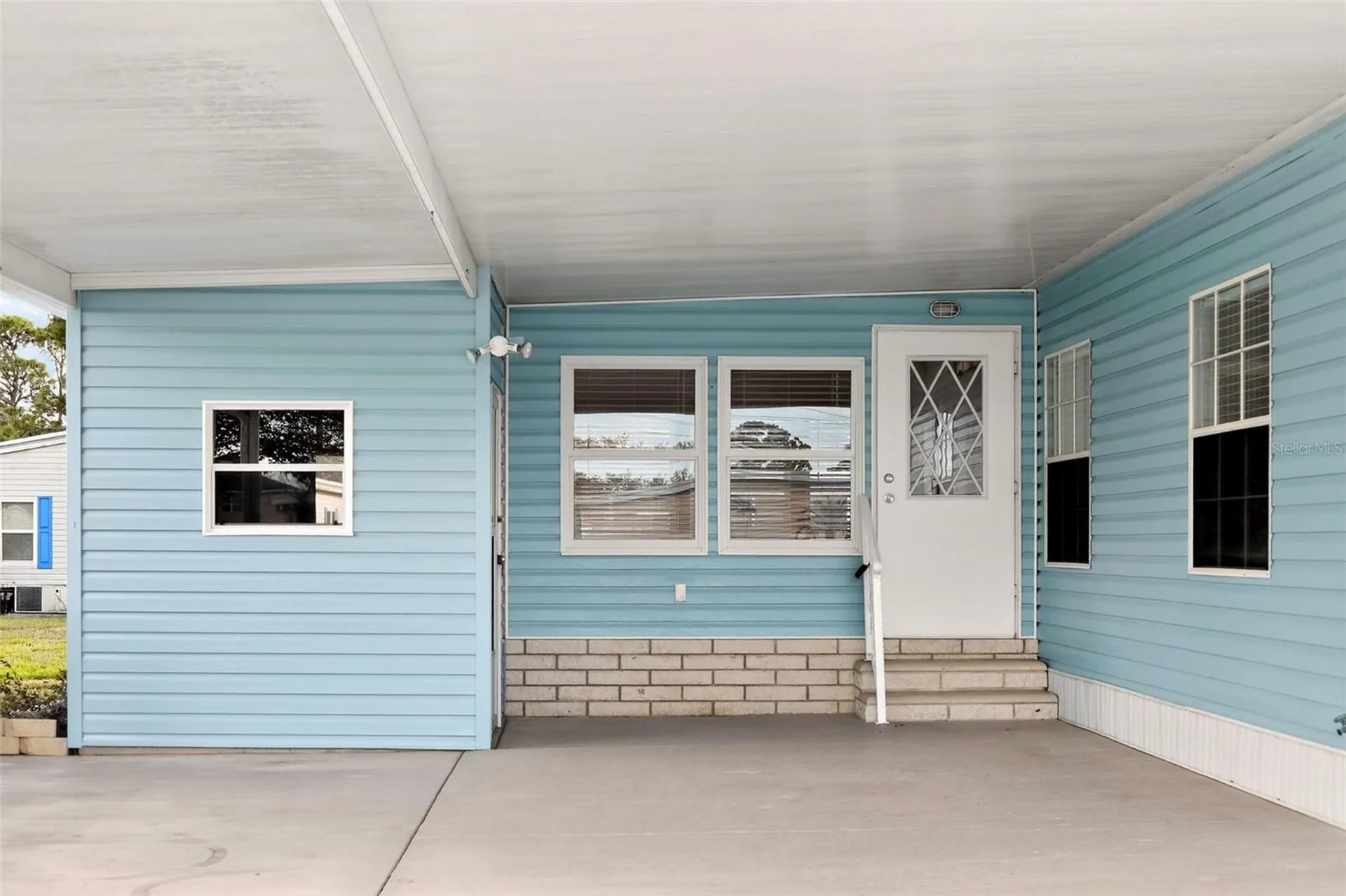 3009 Manatee Road Tavares FL 32778