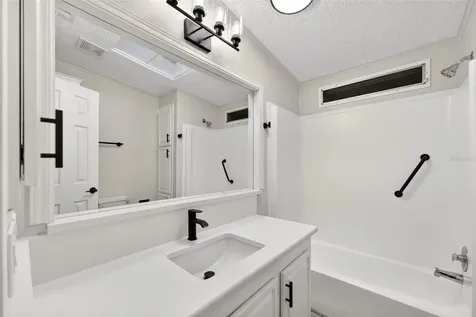 3009 Manatee Road Tavares FL 32778