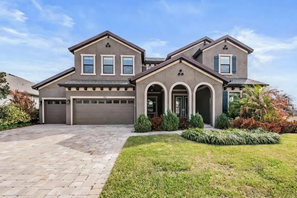 2913 Valencia Ridge Street Valrico FL 33596