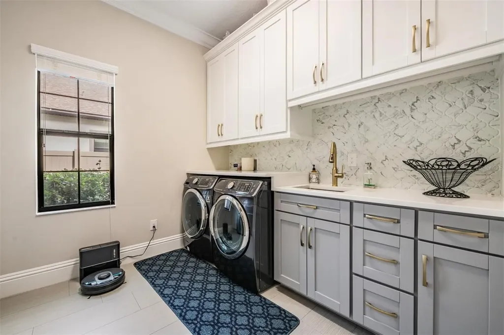 2913 Valencia Ridge Street Valrico FL 33596