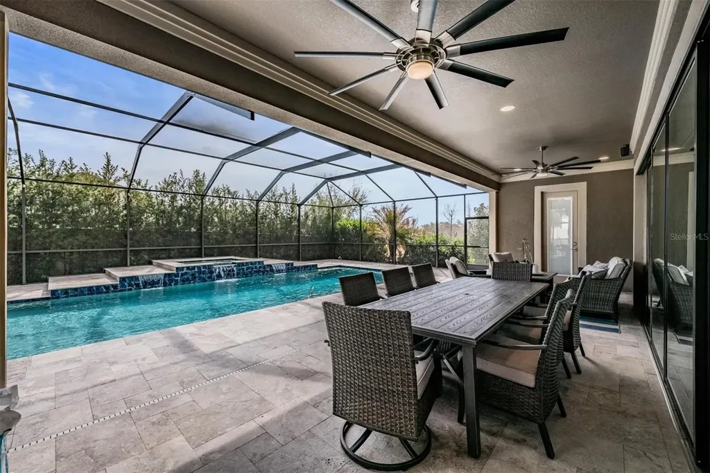 2913 Valencia Ridge Street Valrico FL 33596