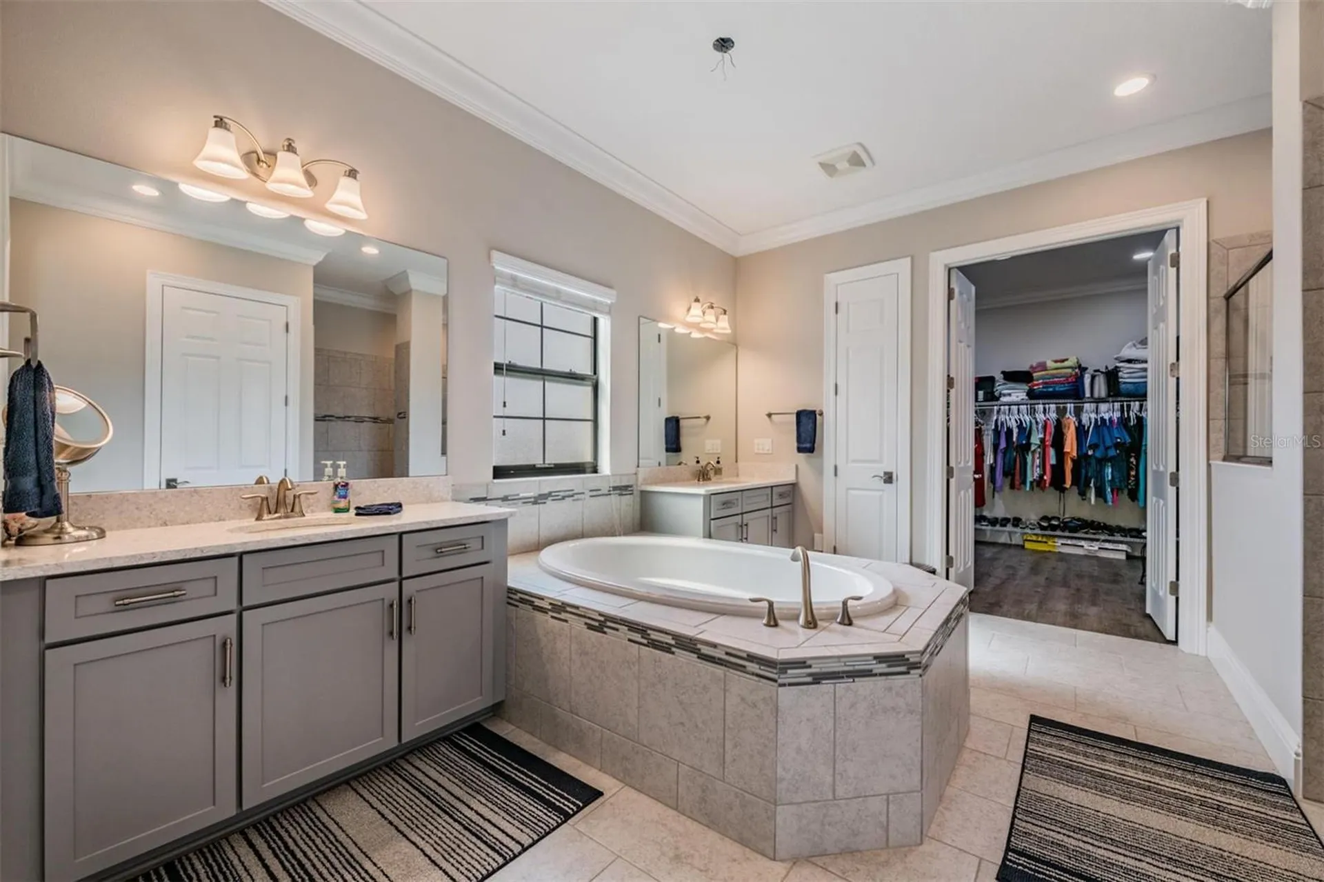 2913 Valencia Ridge Street Valrico FL 33596