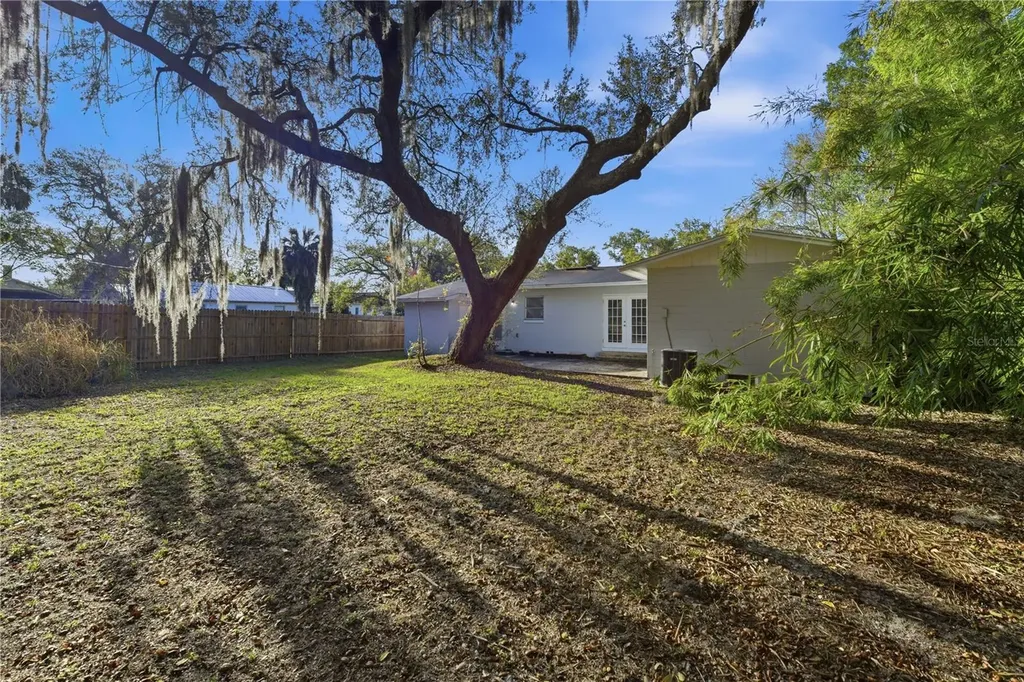 170 W Crystal Lake Avenue Lake Mary FL 32746