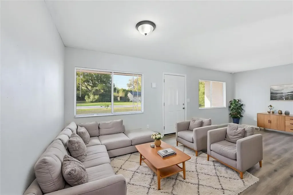 170 W Crystal Lake Avenue Lake Mary FL 32746