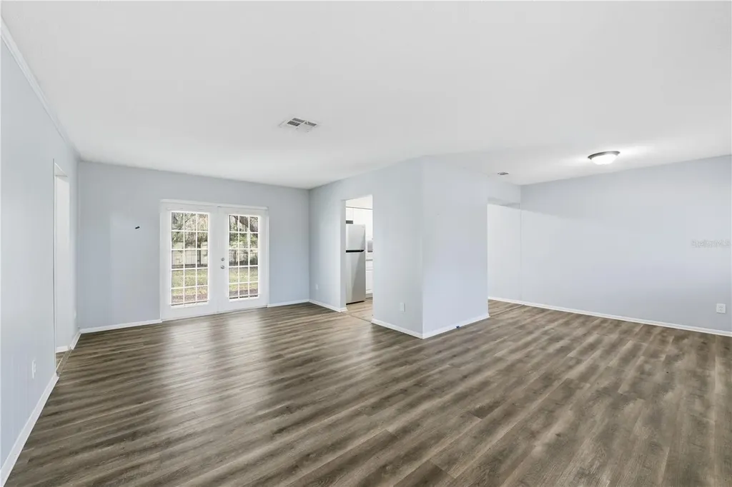 170 W Crystal Lake Avenue Lake Mary FL 32746
