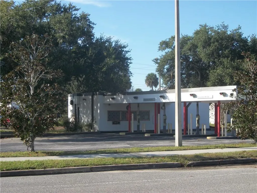 200 S Bay Street Eustis FL 32726