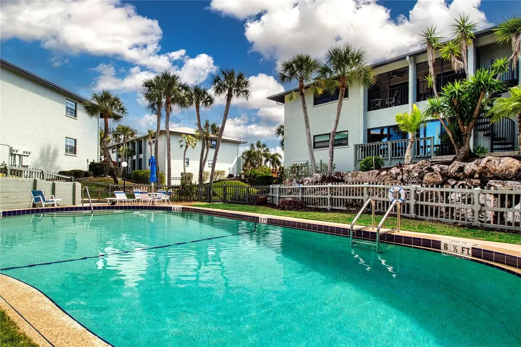 4255 Gulf Drive Holmes Beach FL 34217
