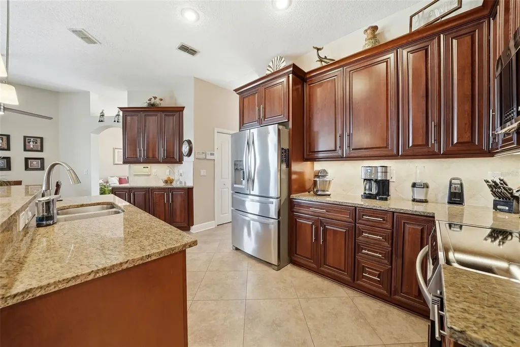 1436 Fox Chapel Drive Lutz FL 33549