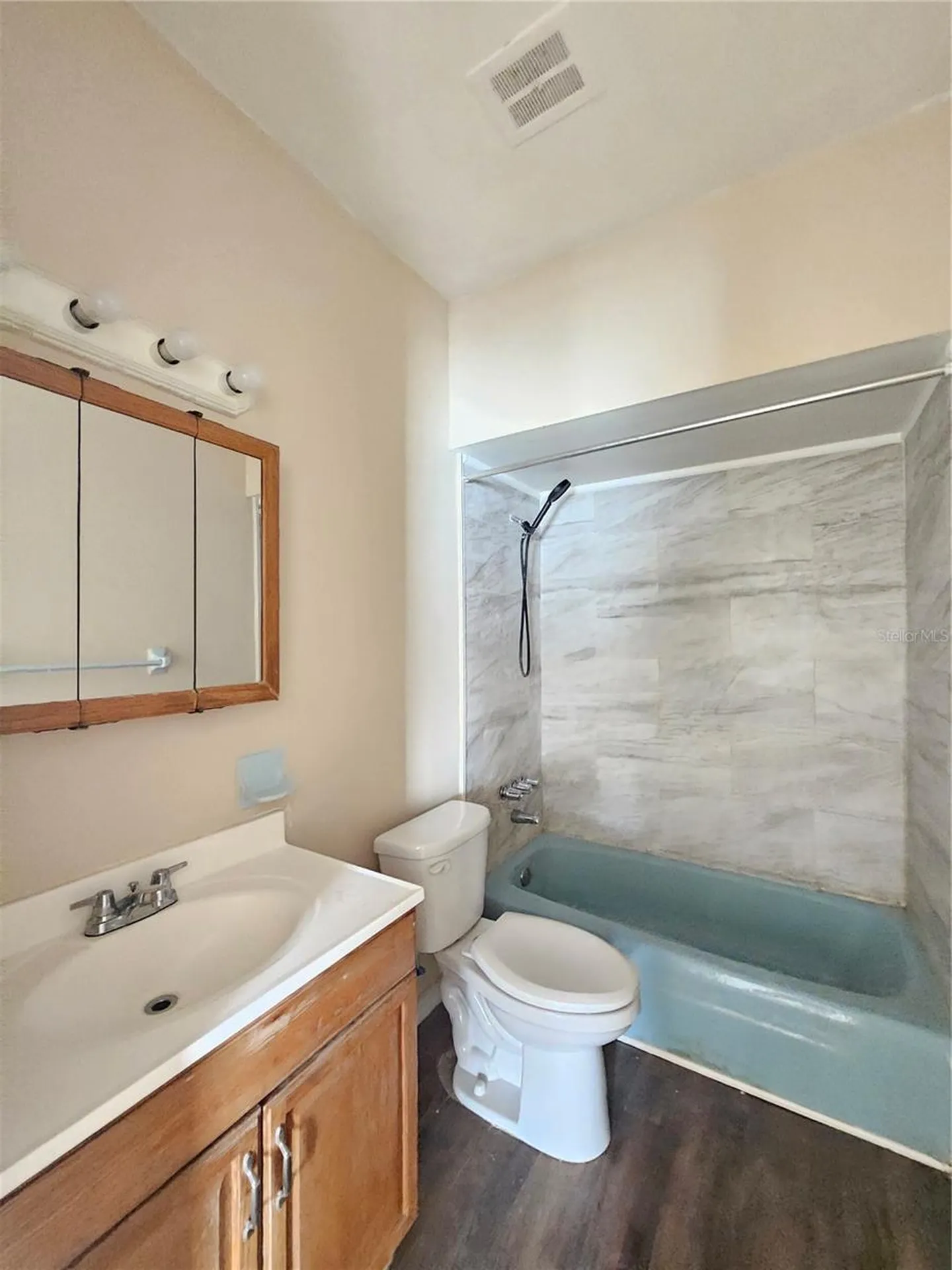 7611 Paula Drive Tampa FL 33615