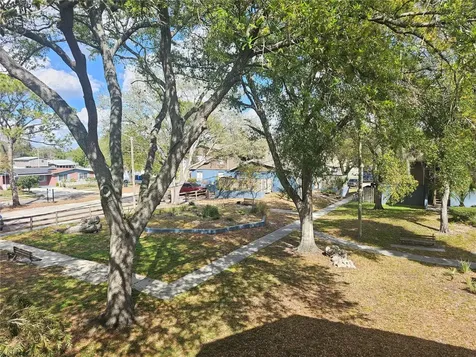 7611 Paula Drive Tampa FL 33615