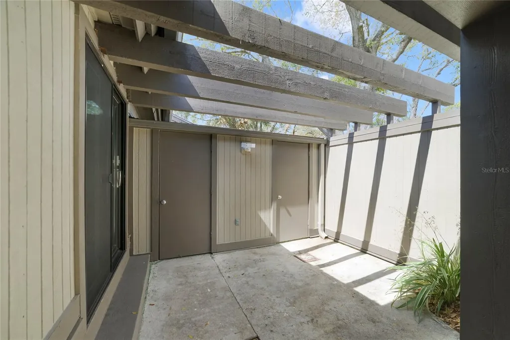 692 Lake Villas Drive Altamonte Springs FL 32701