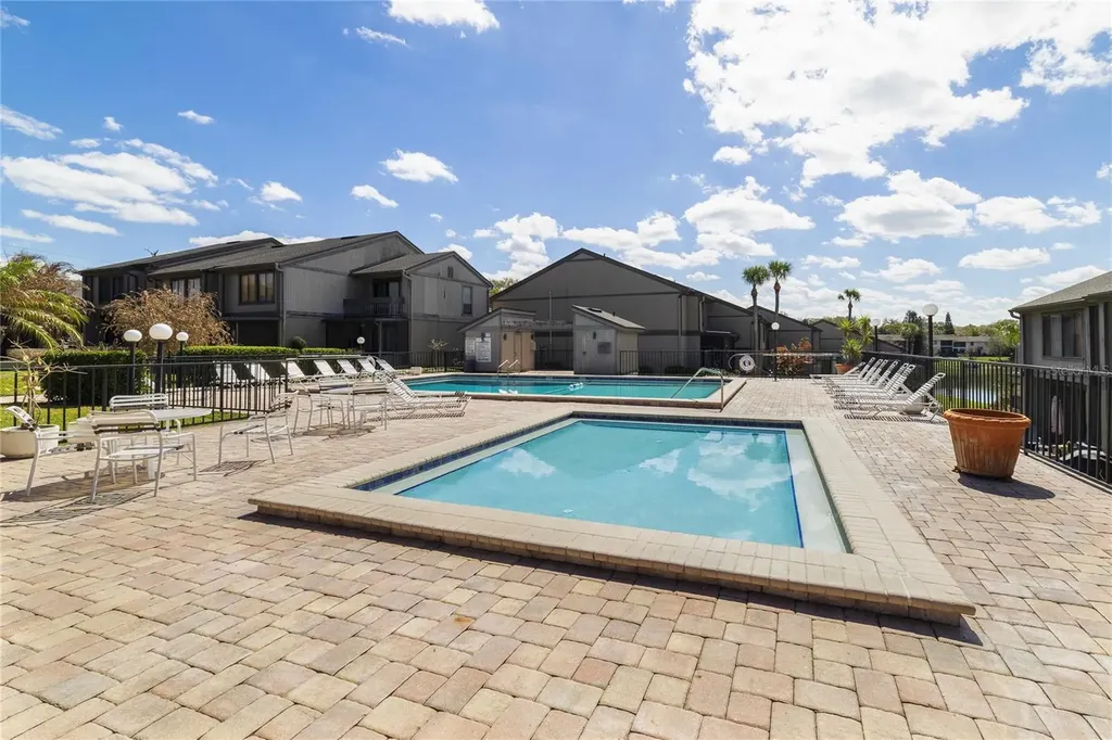 692 Lake Villas Drive Altamonte Springs FL 32701