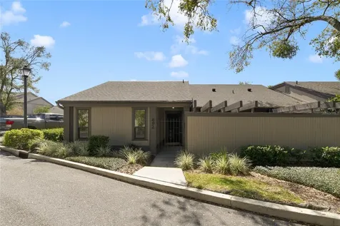 692 Lake Villas Drive Altamonte Springs FL 32701