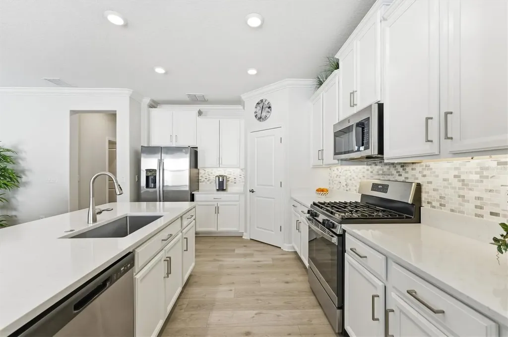 5209 Windy Grove Drive Wimauma FL 33598