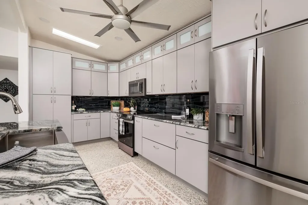 263 87th Avenue N St Petersburg FL 33702