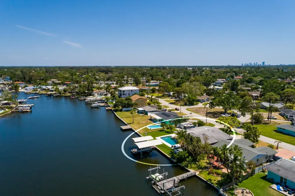 263 87th Avenue N St Petersburg FL 33702