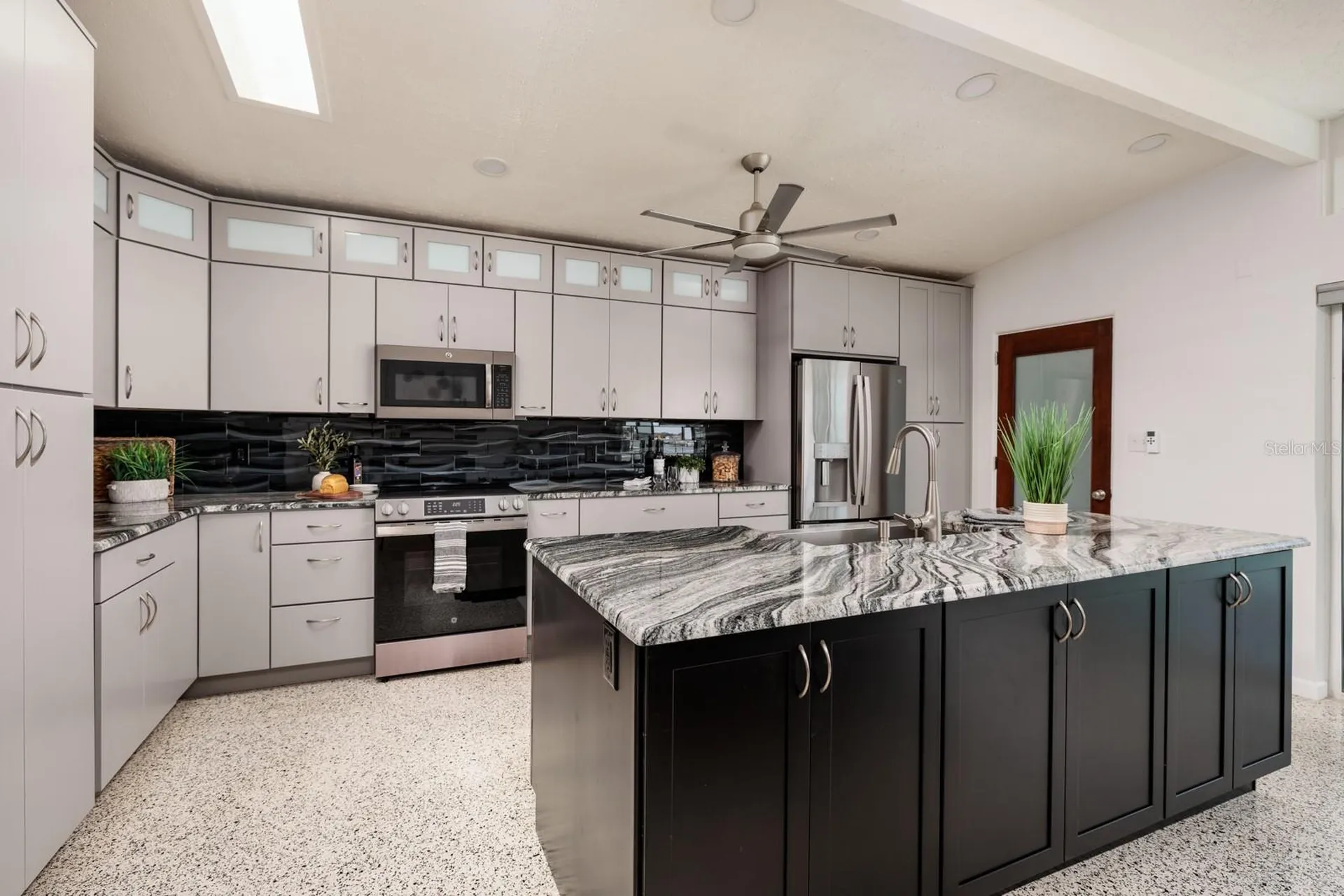 263 87th Avenue N St Petersburg FL 33702