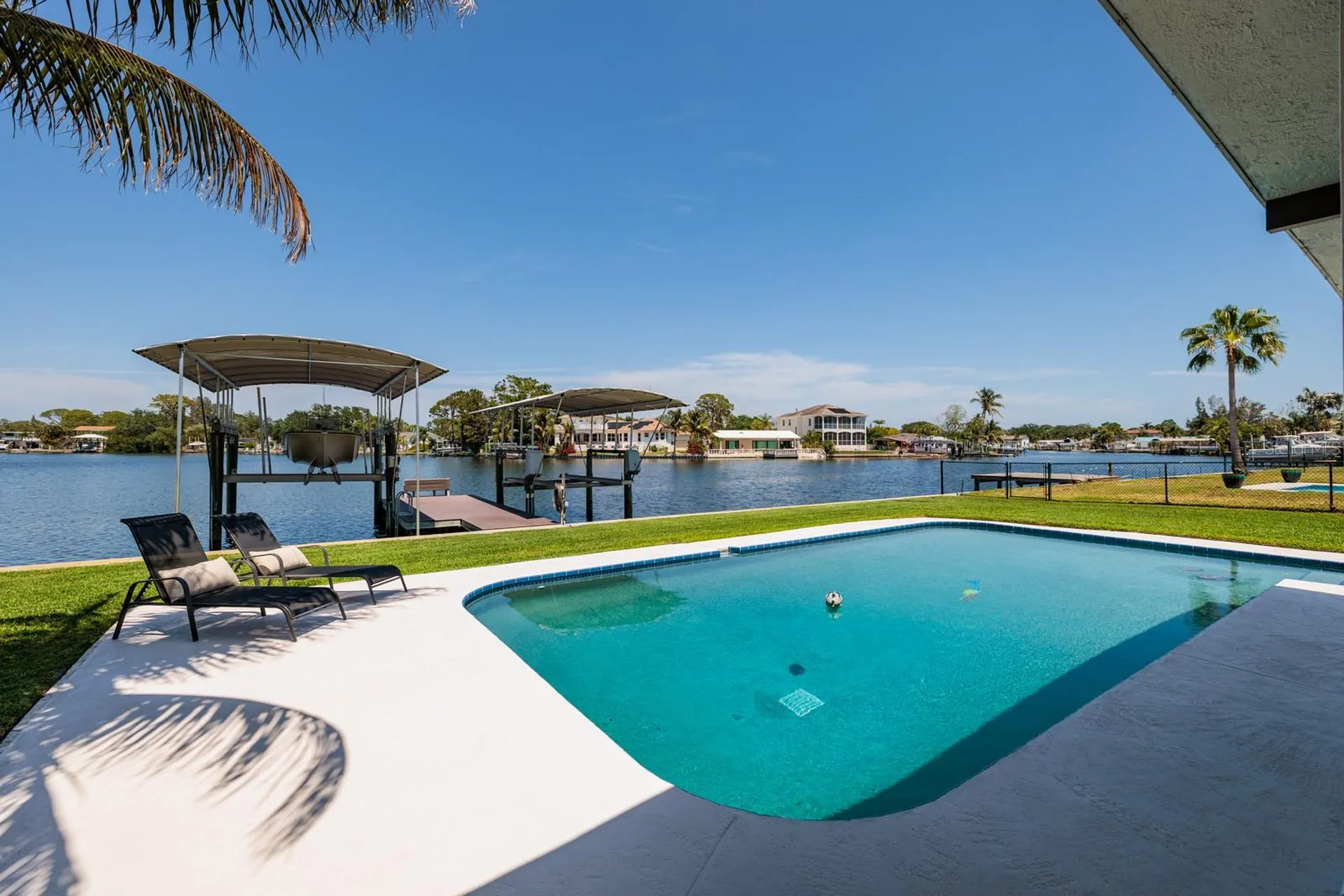 263 87th Avenue N St Petersburg FL 33702