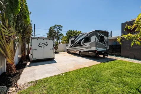 263 87th Avenue N St Petersburg FL 33702
