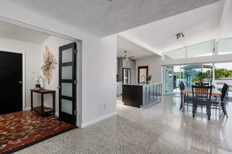 263 87th Avenue N St Petersburg FL 33702