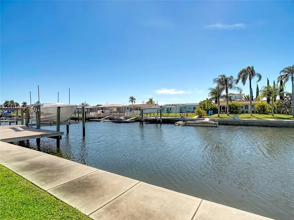 4947 Blue Heron Drive New Port Richey FL 34652