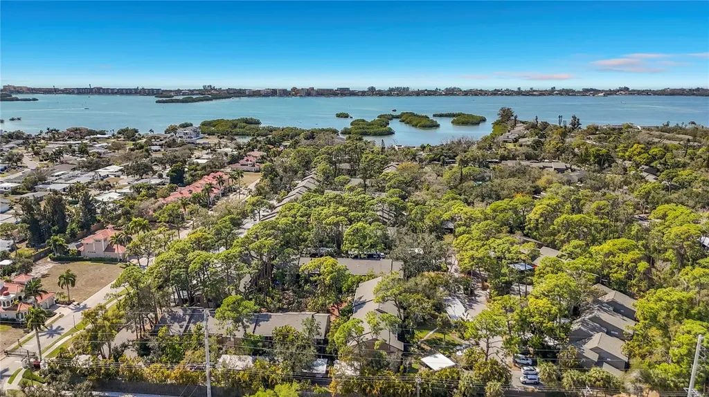 1717 Pelican Cove Road Sarasota FL 34231