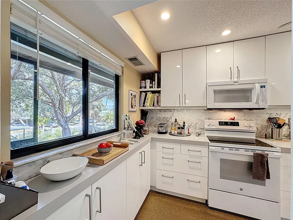 1717 Pelican Cove Road Sarasota FL 34231