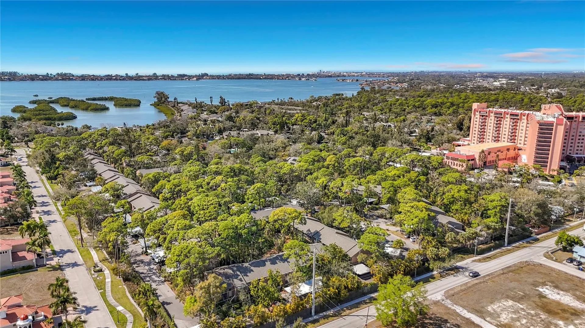 1717 Pelican Cove Road Sarasota FL 34231