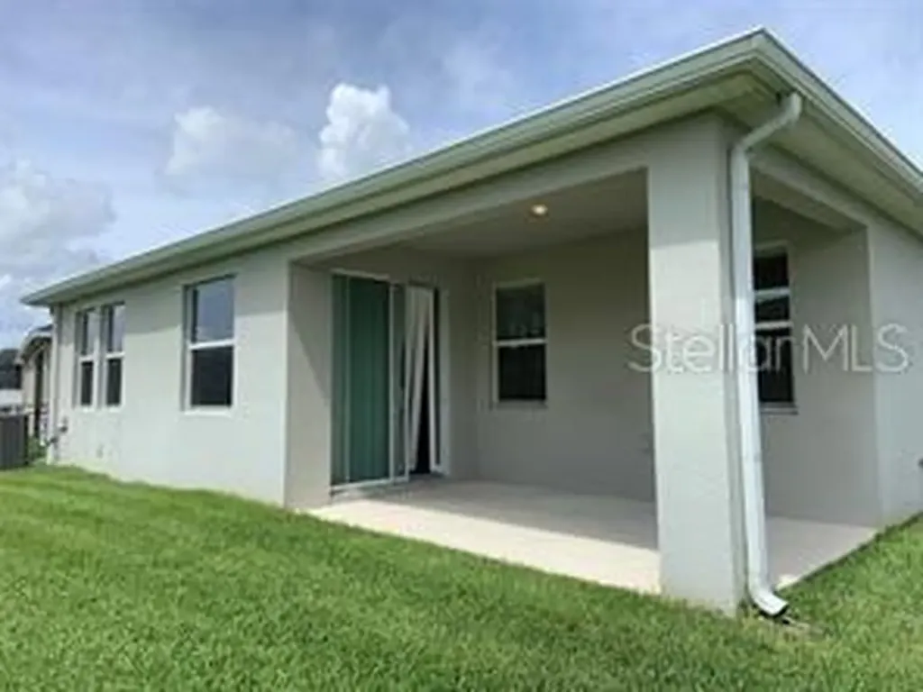 2877 Youngford Street Orlando FL 32824