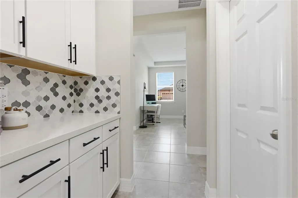 2337 Oxmoor Drive Deland FL 32724