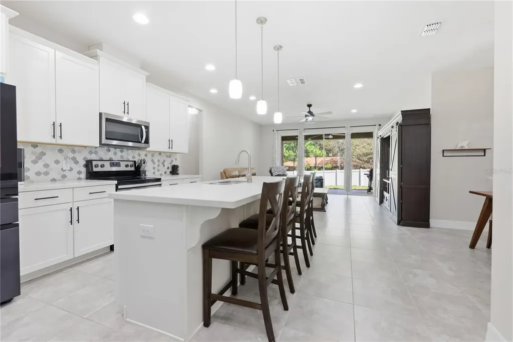 2337 Oxmoor Drive Deland FL 32724