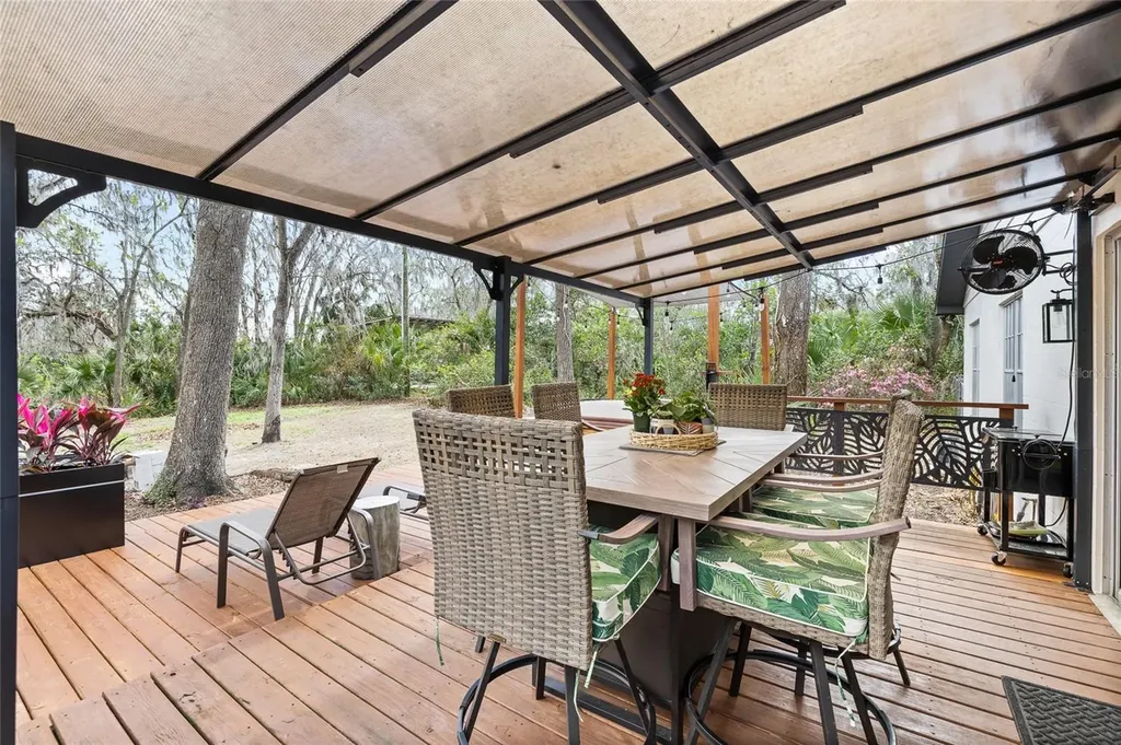 6906 Valrie Lane Riverview FL 33569