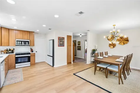 6906 Valrie Lane Riverview FL 33569
