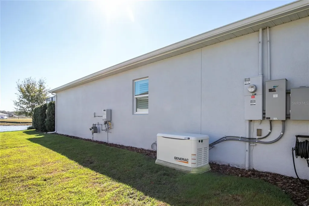 8674 Bridgeport Bay Mount Dora FL 32757