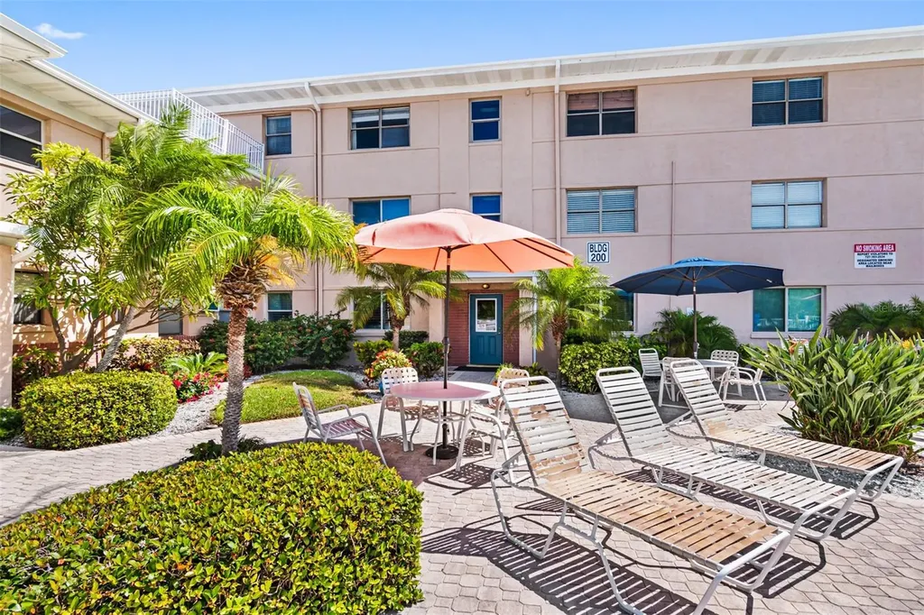 6700 Sunset Way St Pete Beach FL 33706