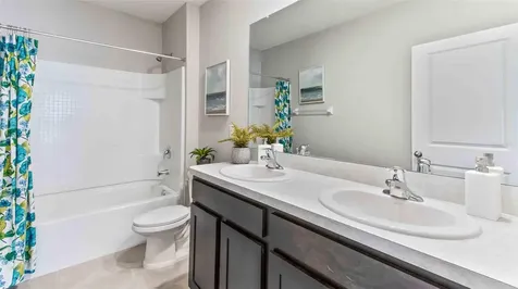 5264 Berry Bay Avenue Wimauma FL 33598