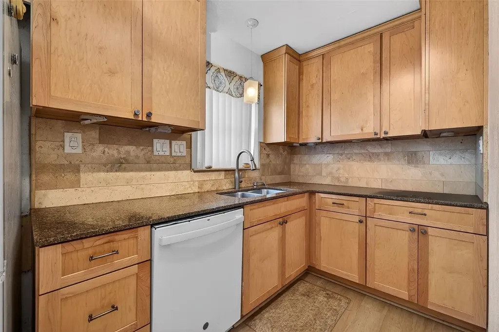 6285 101st Way Seminole FL 33772