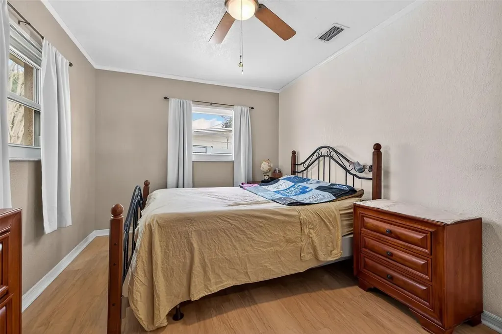 6285 101st Way Seminole FL 33772