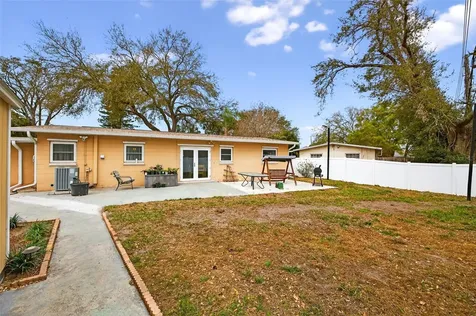 6285 101st Way Seminole FL 33772