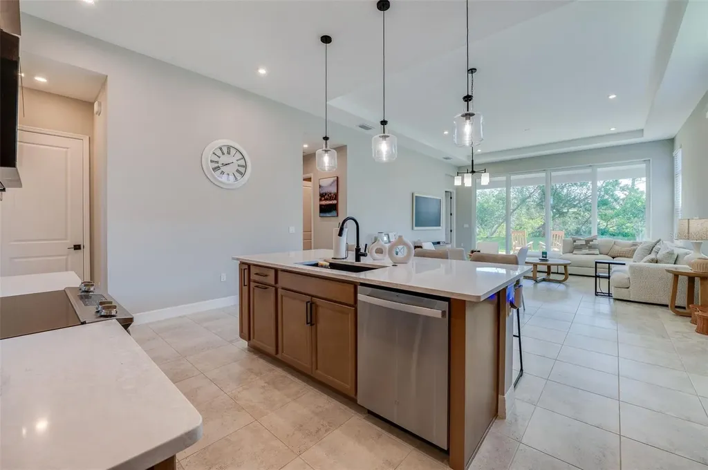 887 Lake Hill Way Deland FL 32724