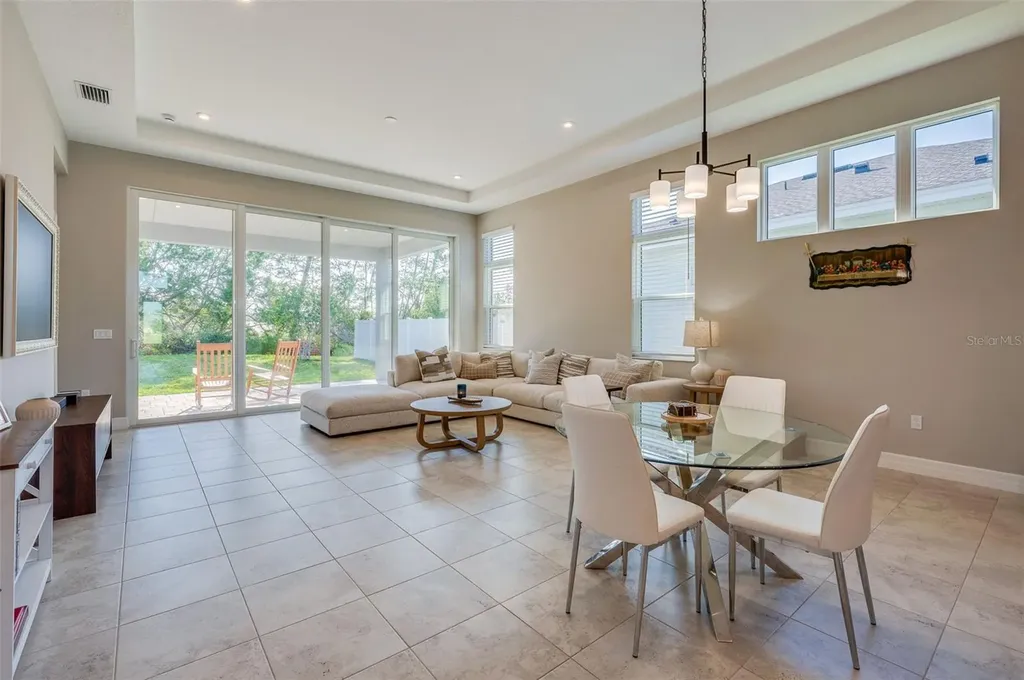 887 Lake Hill Way Deland FL 32724