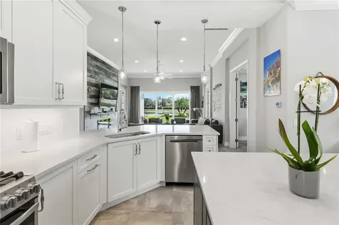 5003 Tobermory Way Bradenton FL 34211