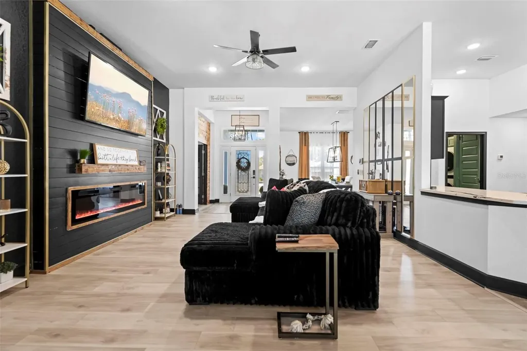 12034 Mandlin Road Weeki Wachee FL 34614