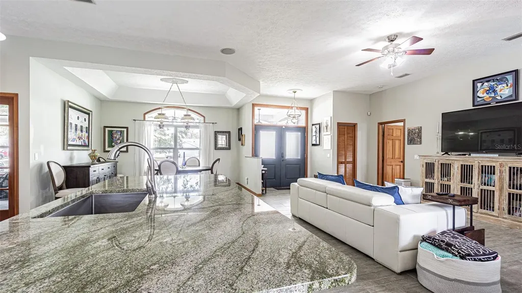 12211 Count Place Thonotosassa FL 33592