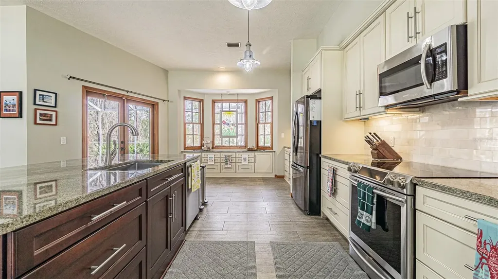 12211 Count Place Thonotosassa FL 33592