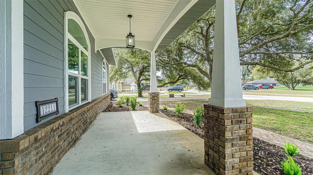 12211 Count Place Thonotosassa FL 33592