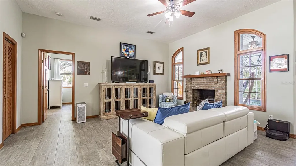 12211 Count Place Thonotosassa FL 33592