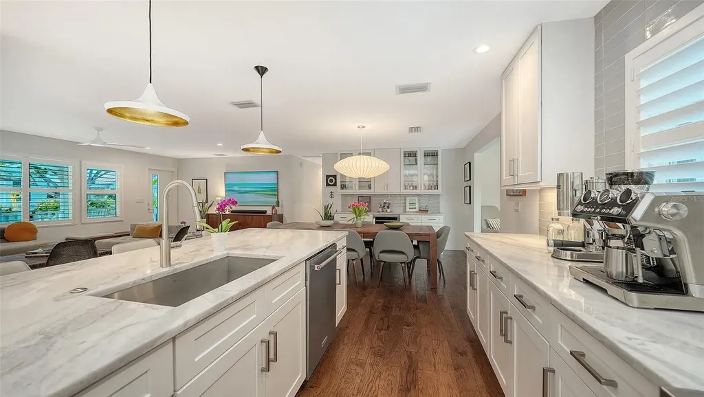 1661 S Jefferson Avenue Sarasota FL 34239