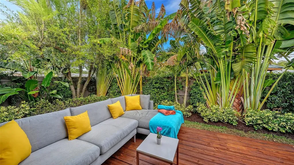 1661 S Jefferson Avenue Sarasota FL 34239